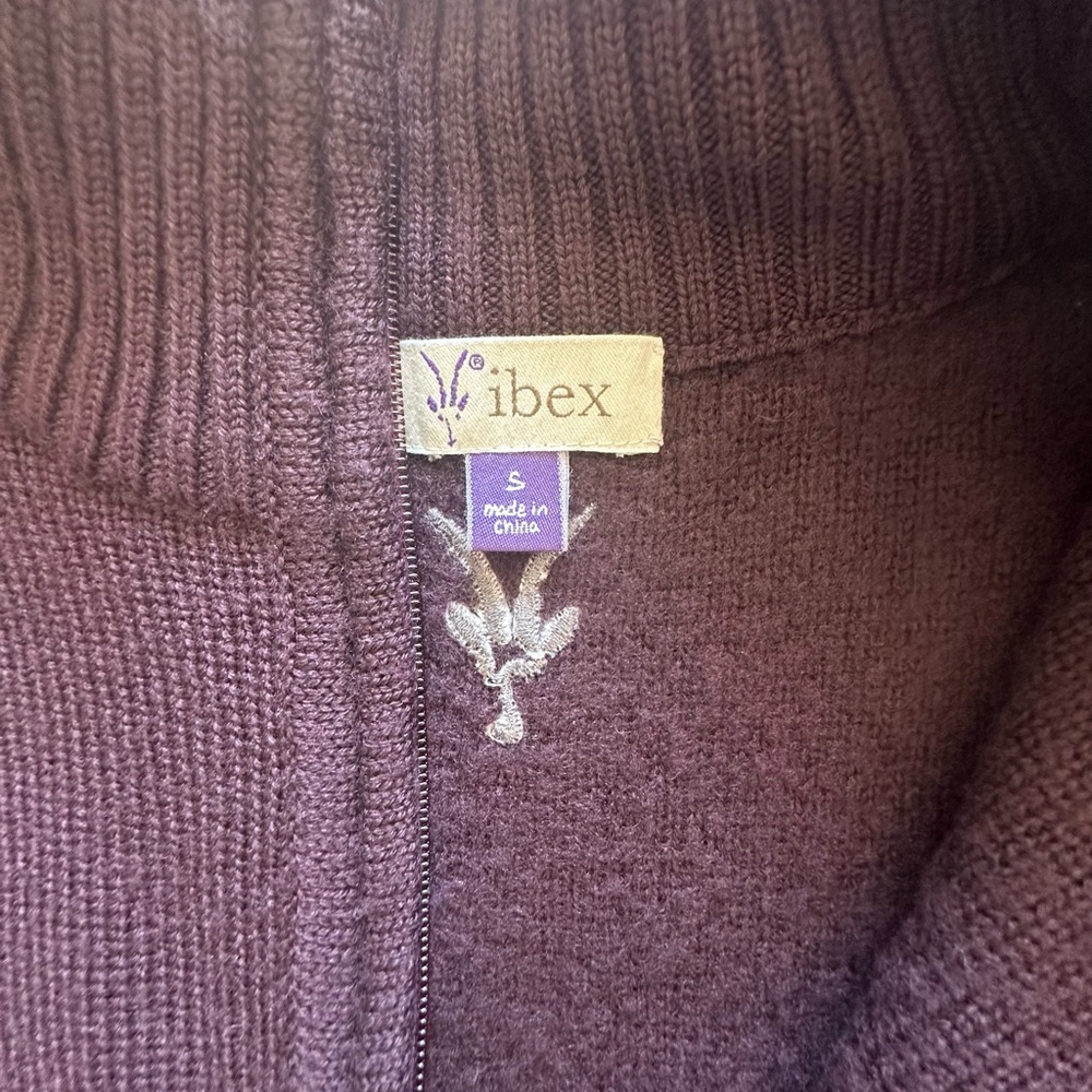 Ibex Merino Wool 1/4 zip sweater, deep burgundy, men’s S, fits like women’s M/L